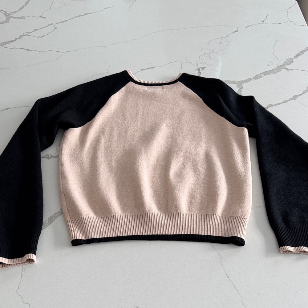 Monrow Black and Cream Women's Super Soft Crew Neck Sweater - Picture 3 of 5